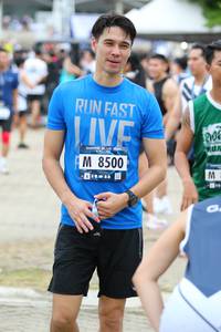 BIB: 8500
                            <button type="button" onclick="openModal(4725733)" class="btn btn-primary btn-sm float-right btn-popup" data-toggle="modal" data-target=".modal-high-quality">
                        <i class="fas fa-shopping-cart"></i> Add to Cart
                    </button>
                                            <button type="button" onclick="isThisMe(4725733, true)" class="btn btn-success btn-sm float-right btn-popup btn-isme hidden" data-toggle="tooltip" data-placement="bottom" title="นี่คือรูปของคุณใช่ไหม คลิกที่นี่เพื่อเอาเข้าอัลบั้ม">
                        <i class="fas fa-plus"></i> Add to album
                    </button>
                    <button type="button" onclick="isThisMe(4725733, false)" class="btn btn-warning btn-sm float-right btn-popup btn-isnotme hidden">
                        <i class="fas fa-ban"></i> Remove from album
                    </button>